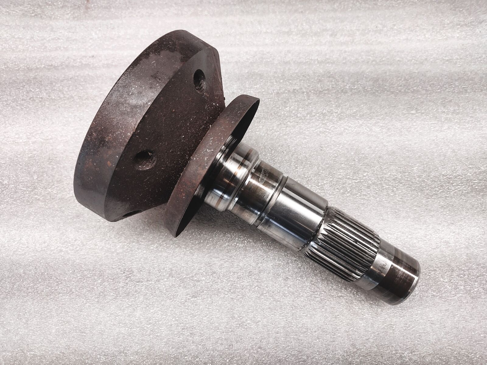 1995-1997 Ford Borg Warner 4405 Transfer Case Front Output Shaft