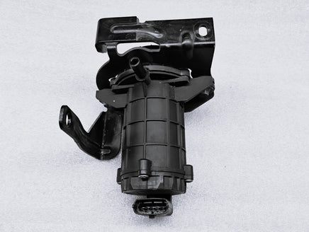 Hyundai Sonata Kia Optima 2.0L Vacuum Pump Assembly 59200-3Q500